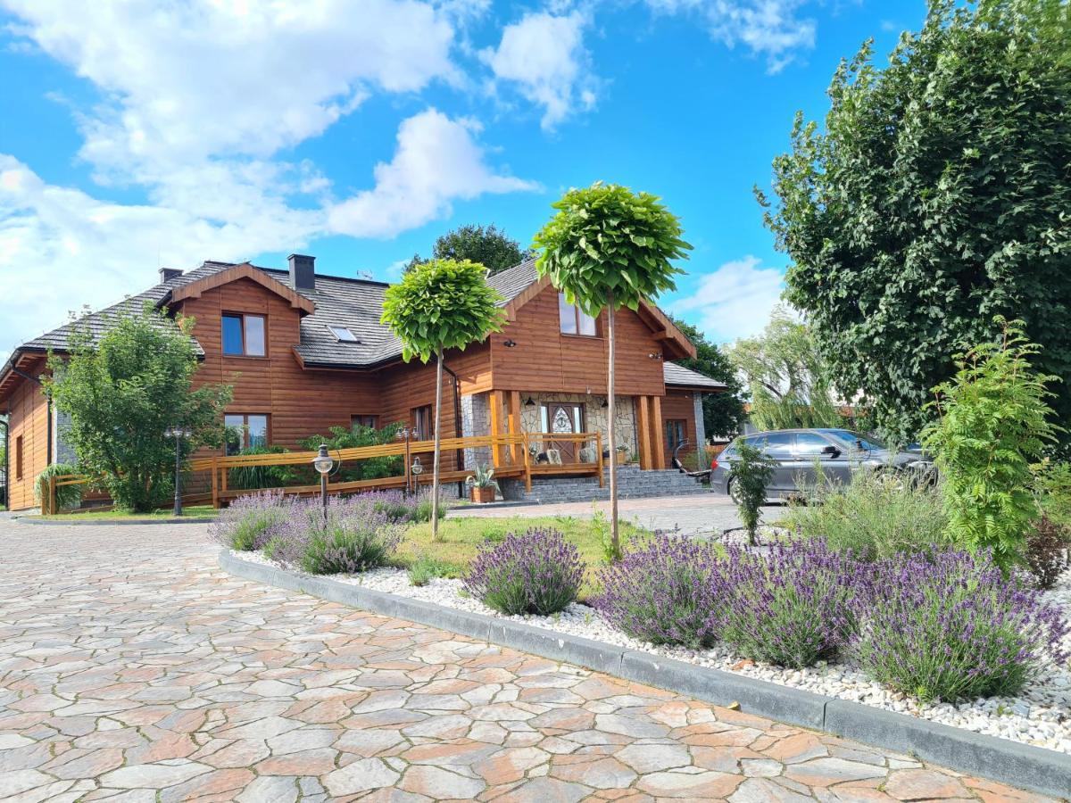 Bed and Breakfast Gosciniec Ilzanka Екстер'єр фото